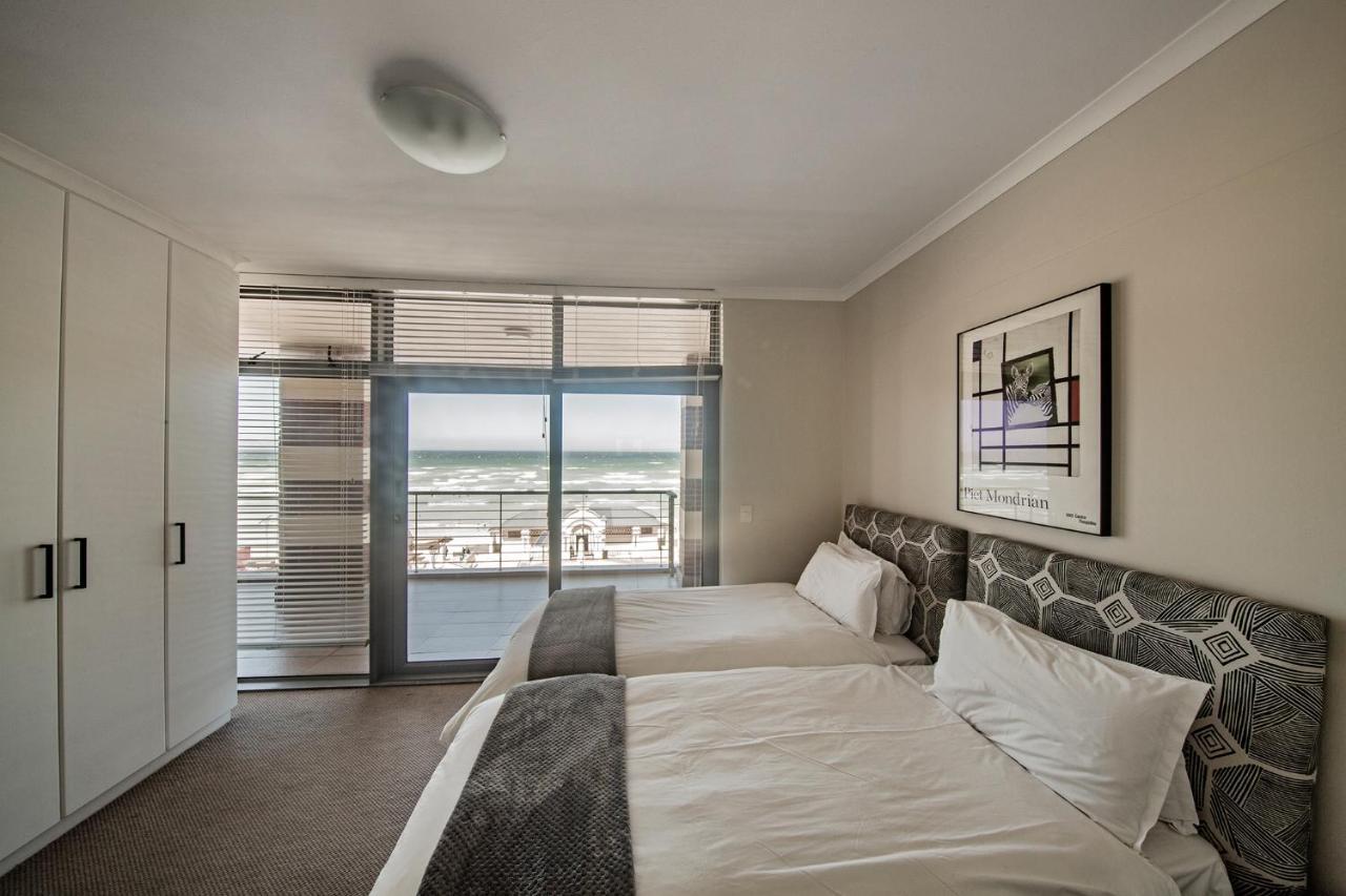 Surferscorner Self Catering Apartments Muizenberg Bagian luar foto