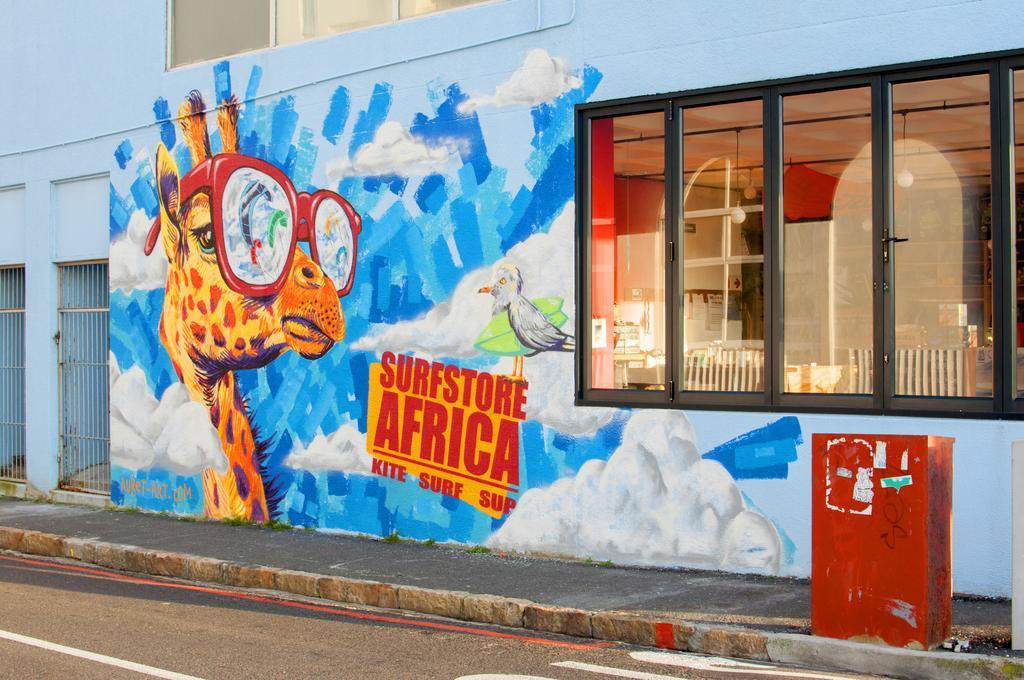 Surferscorner Self Catering Apartments Muizenberg Bagian luar foto