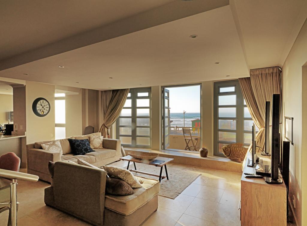 Surferscorner Self Catering Apartments Muizenberg Bagian luar foto