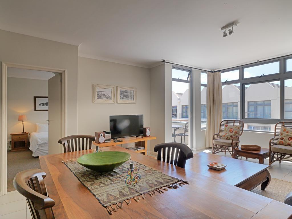 Surferscorner Self Catering Apartments Muizenberg Bagian luar foto