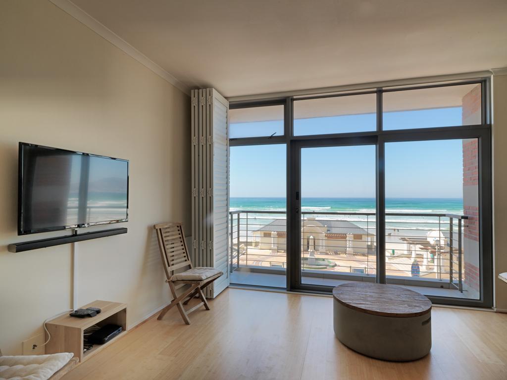 Surferscorner Self Catering Apartments Muizenberg Bagian luar foto