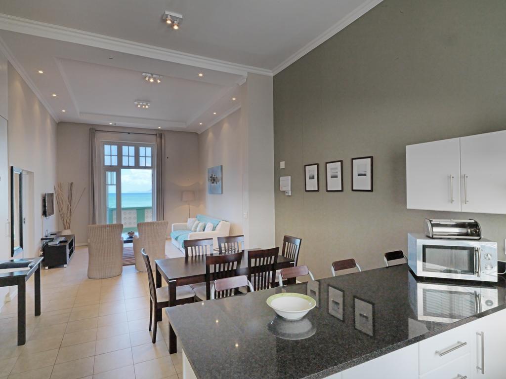 Surferscorner Self Catering Apartments Muizenberg Bagian luar foto