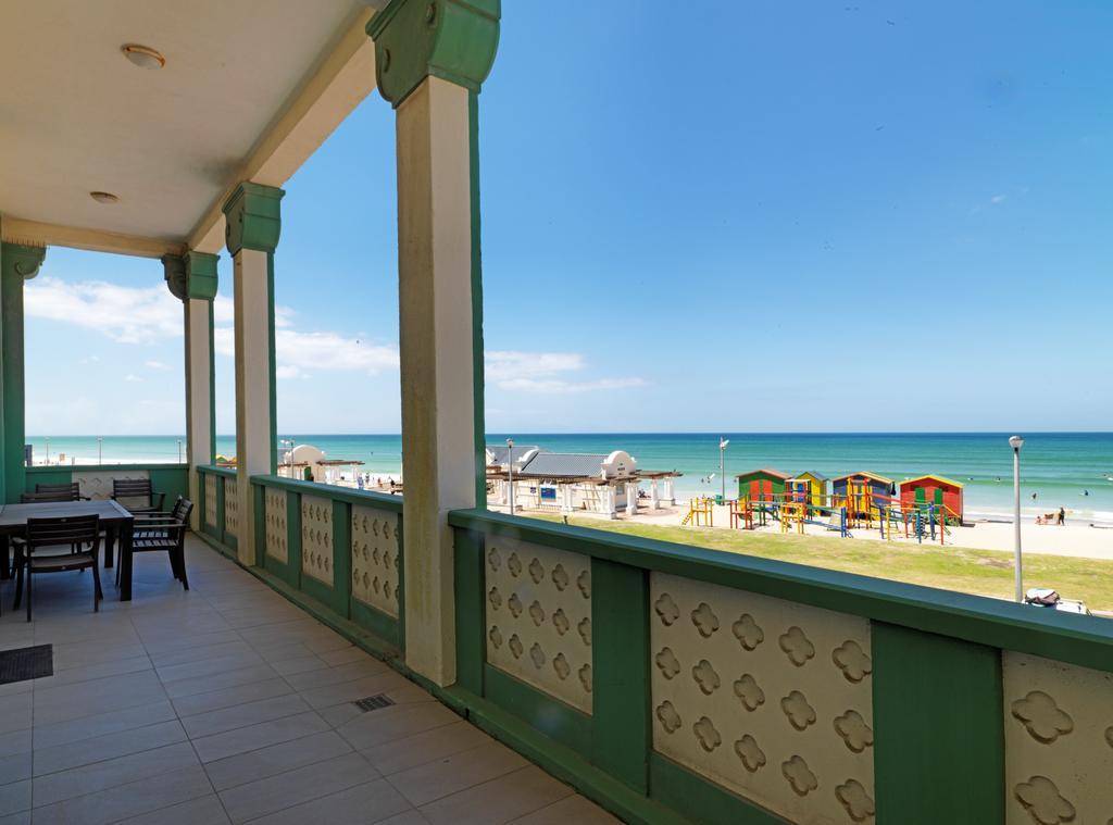Surferscorner Self Catering Apartments Muizenberg Bagian luar foto