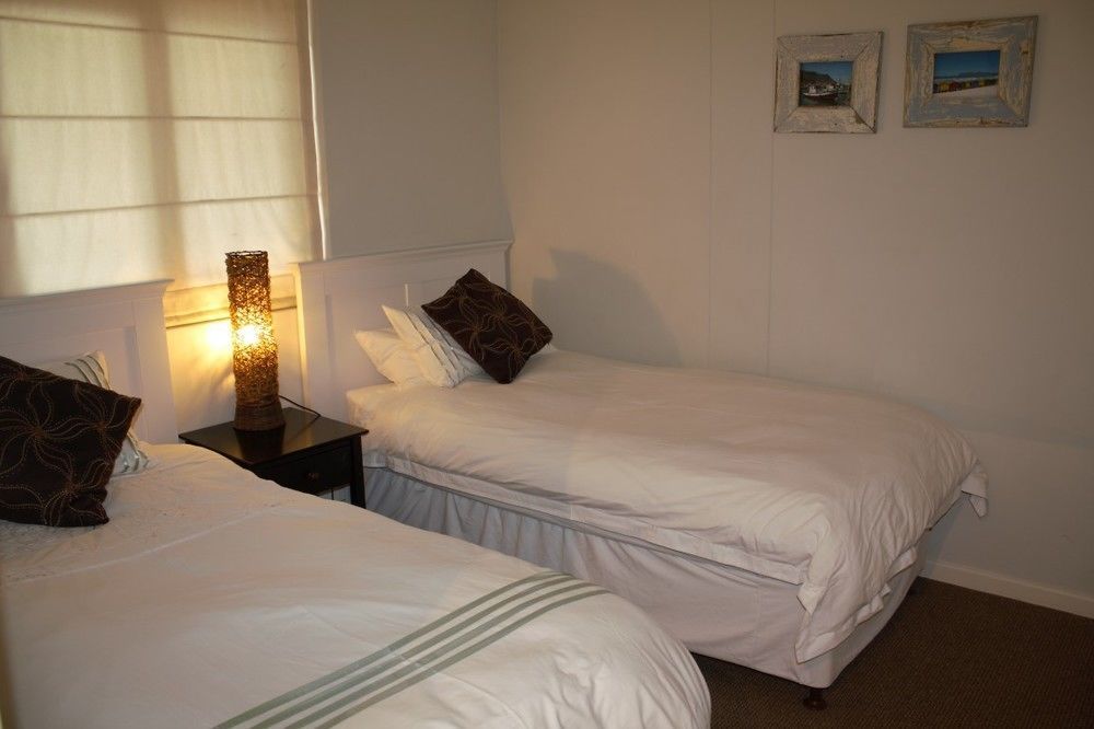 Surferscorner Self Catering Apartments Muizenberg Bagian luar foto