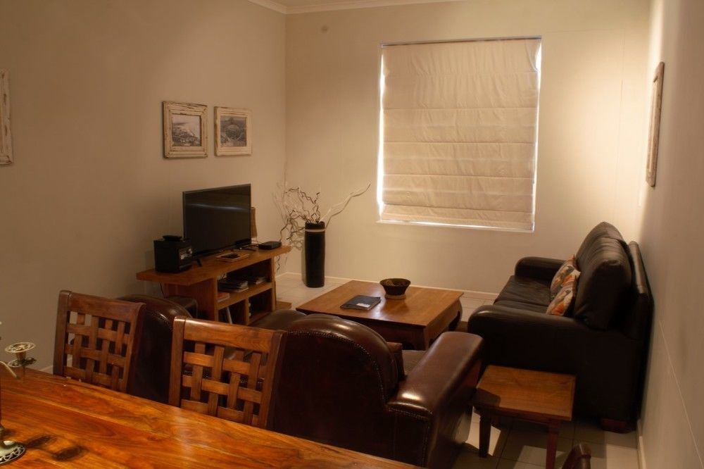Surferscorner Self Catering Apartments Muizenberg Bagian luar foto